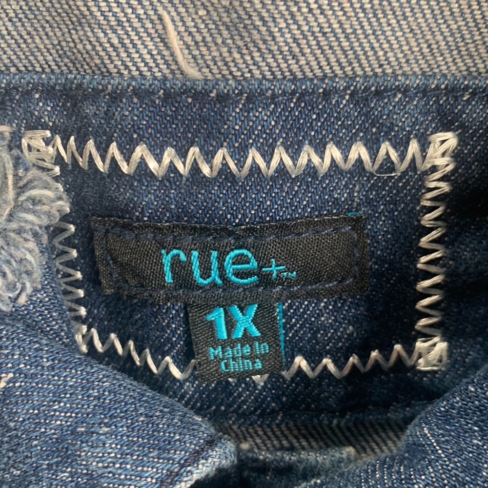 Distressed denim jacket - Picture 4 of 4